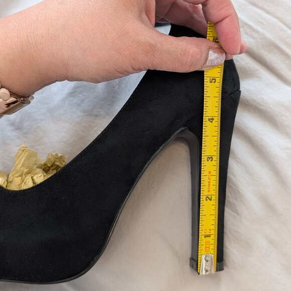 black Torrid 7WW platform heel with ankle strap faux suede EUC - Picture 6 of 6